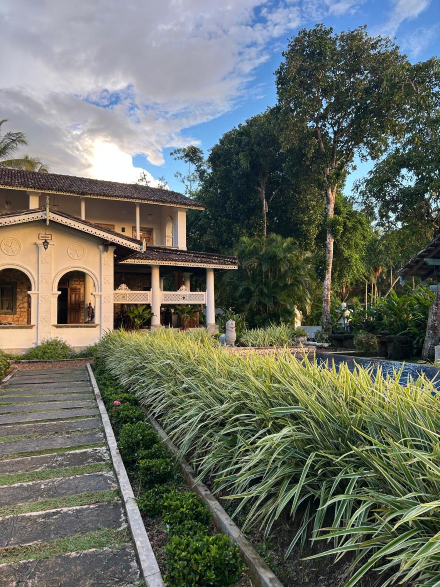 Villa Kubura Hikkaduwa Exterior foto