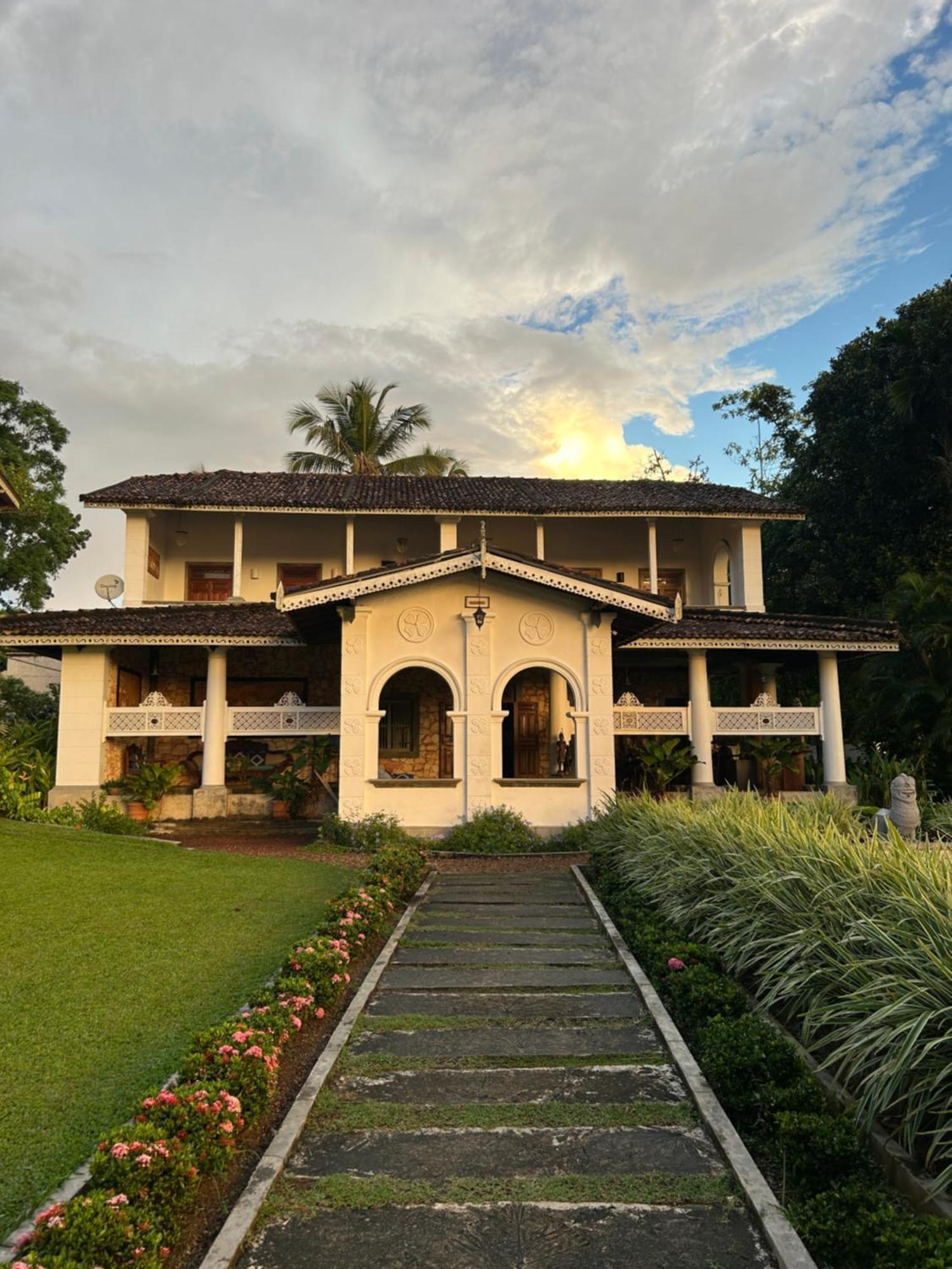 Villa Kubura Hikkaduwa Exterior foto