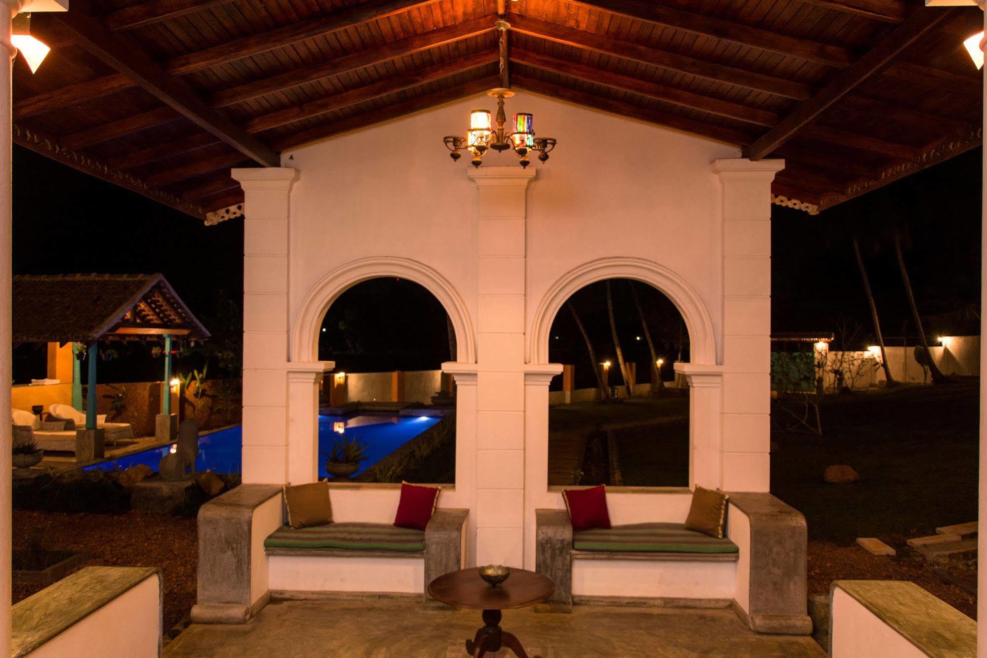 Villa Kubura Hikkaduwa Exterior foto