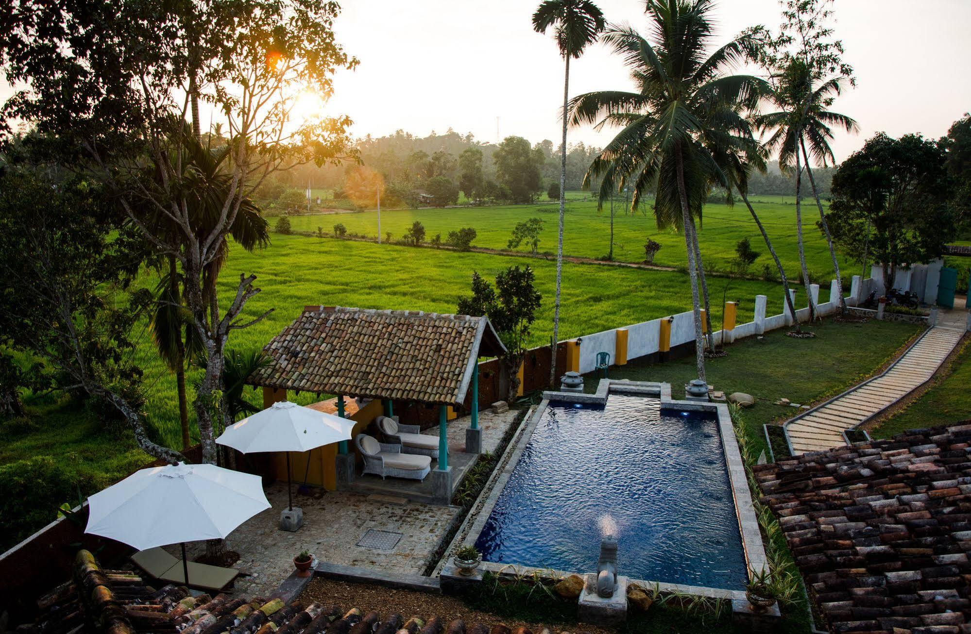 Villa Kubura Hikkaduwa Exterior foto
